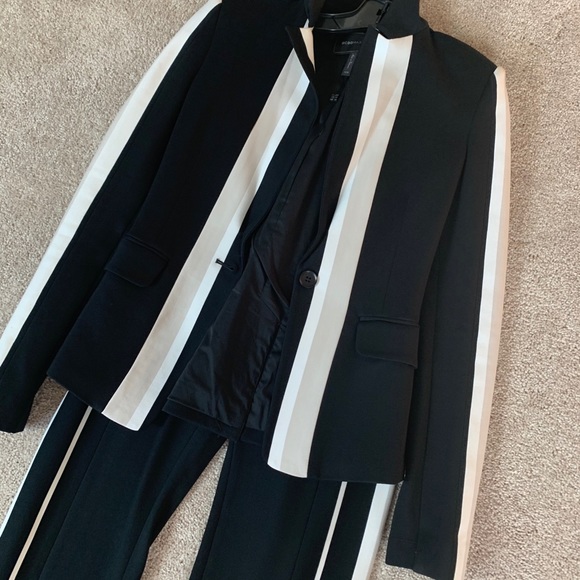 Bcbg XXS suit - Picture 6 of 6